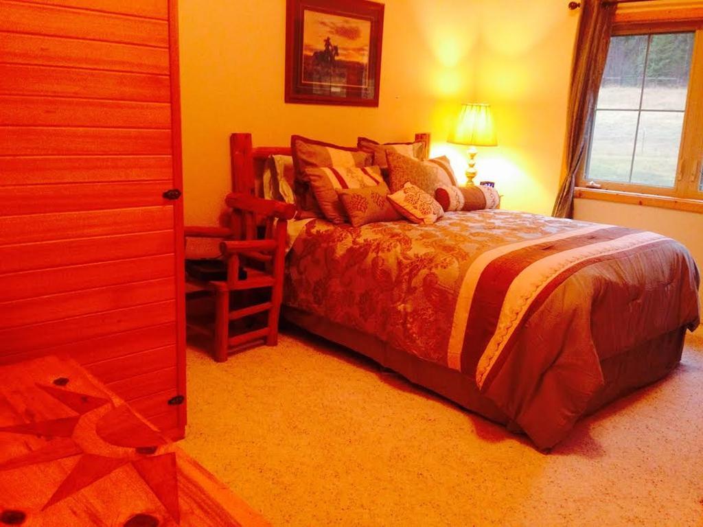 Gaynor Ranch Bed & Breakfast Polson Quarto foto